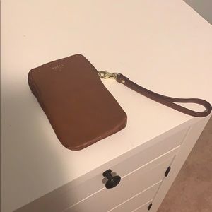 Fossil wristlet